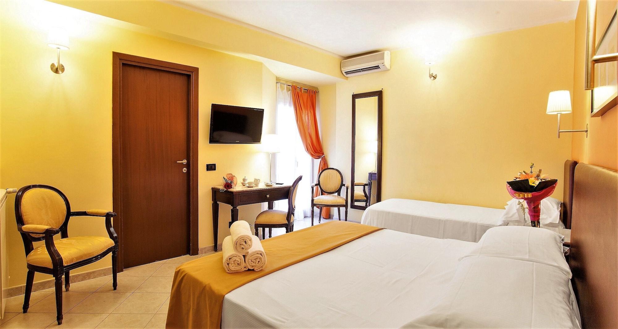 Hotel Tuscolana Rome Exterior photo